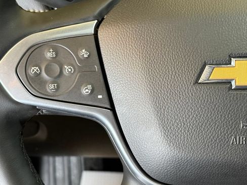 Used 2023 Chevrolet Traverse Premier AWD/4WD image 11