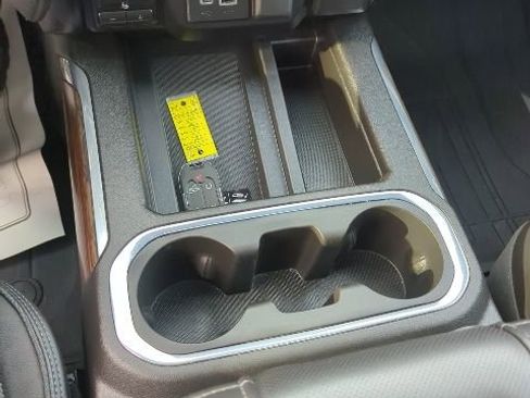 Used 2021 Chevrolet Silverado 1500 High Country w/ Technology Package image 29