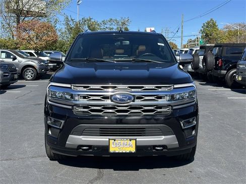Certified 2022 Ford Expedition Max Platinum image 2