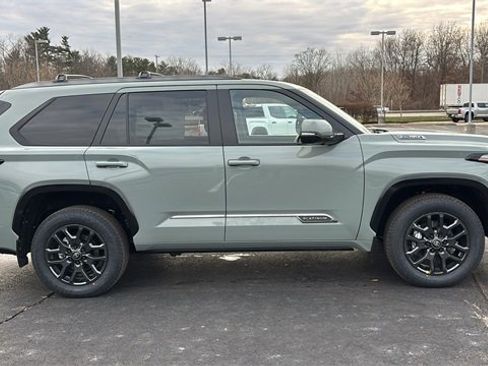 New 2026 Toyota Sequoia Platinum image 28