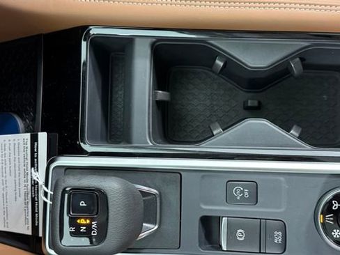 New 2026 Nissan Pathfinder Platinum AWD/4WD image 30