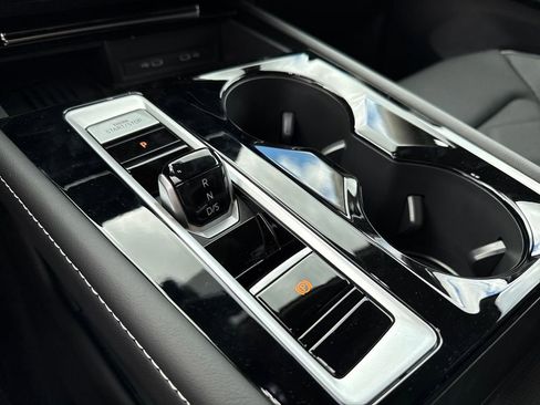 New 2026 Volkswagen Atlas SE image 11