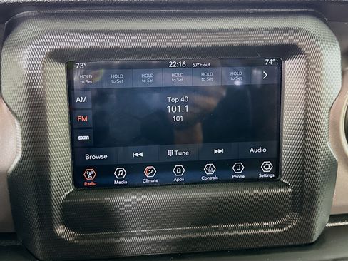 Used 2021 Jeep Wrangler Sport S image 17