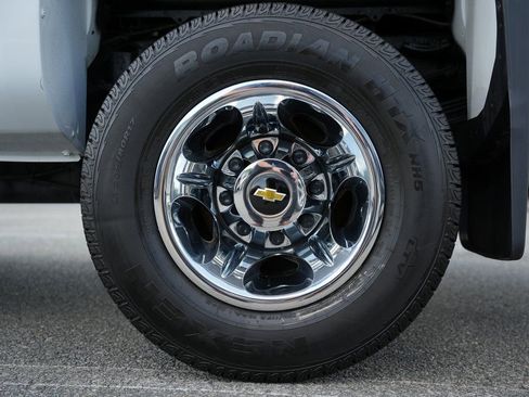 Used 2017 Chevrolet Silverado 3500 High Country w/ Duramax Plus Package image 60