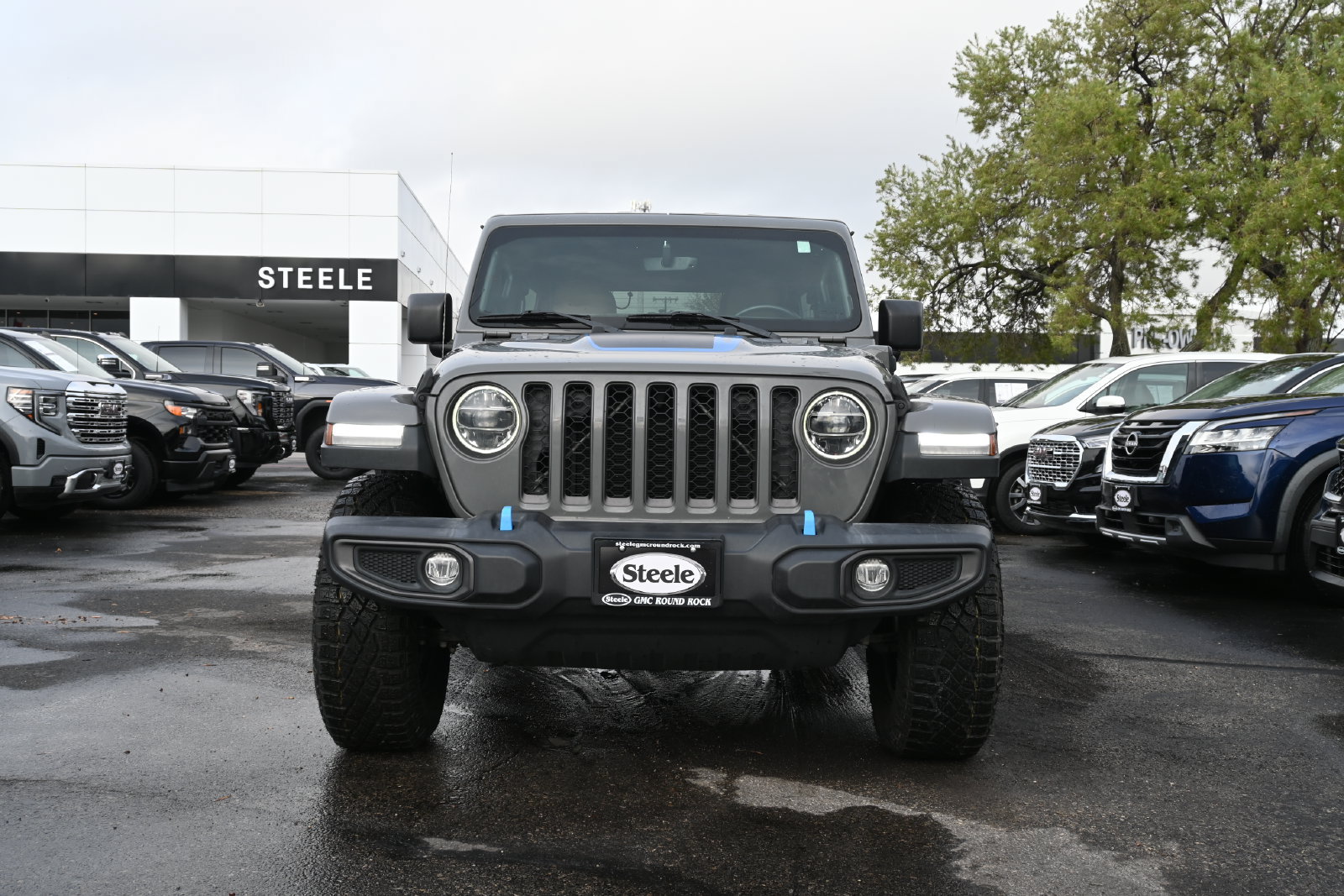 Used 2022 Jeep Wrangler Unlimited Rubicon 4xe w/ Cold Weather Group AWD/4WD image 2