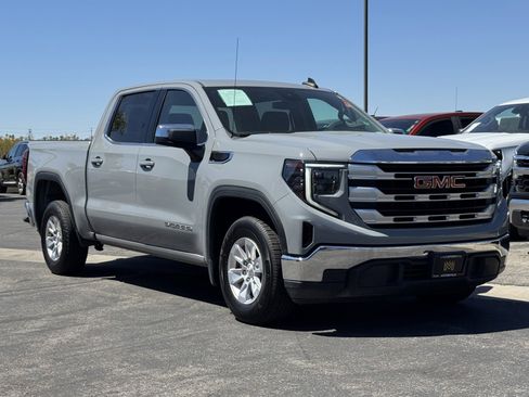 Used 2024 GMC Sierra 1500 SLE RWD image 1