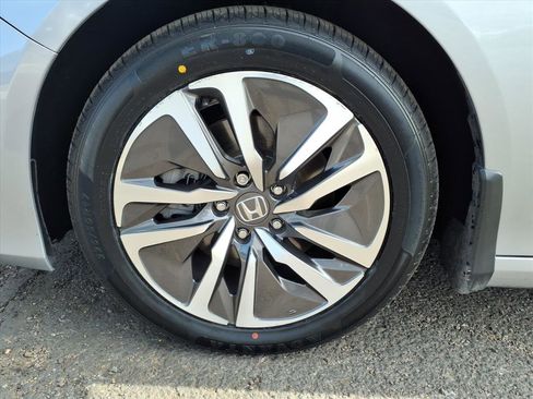 Used 2021 Honda Accord EX-L image 9