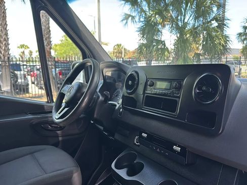 Used 2019 Mercedes-Benz Sprinter 170 image 11