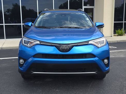 Used 2016 Toyota RAV4 Limited FWD image 2