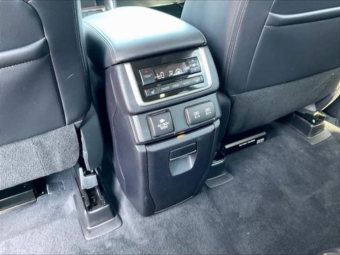 Used 2022 Subaru Ascent Touring w/ Popular Package #2A AWD/4WD image 10