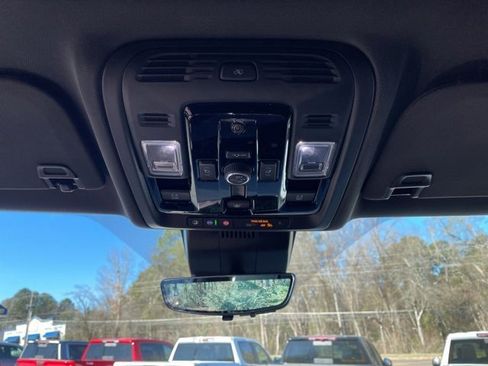 New 2026 GMC Yukon AT4 w/ AT4 Premium Package image 21