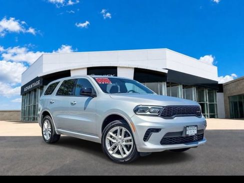 Used 2025 Dodge Durango GT AWD/4WD image 2