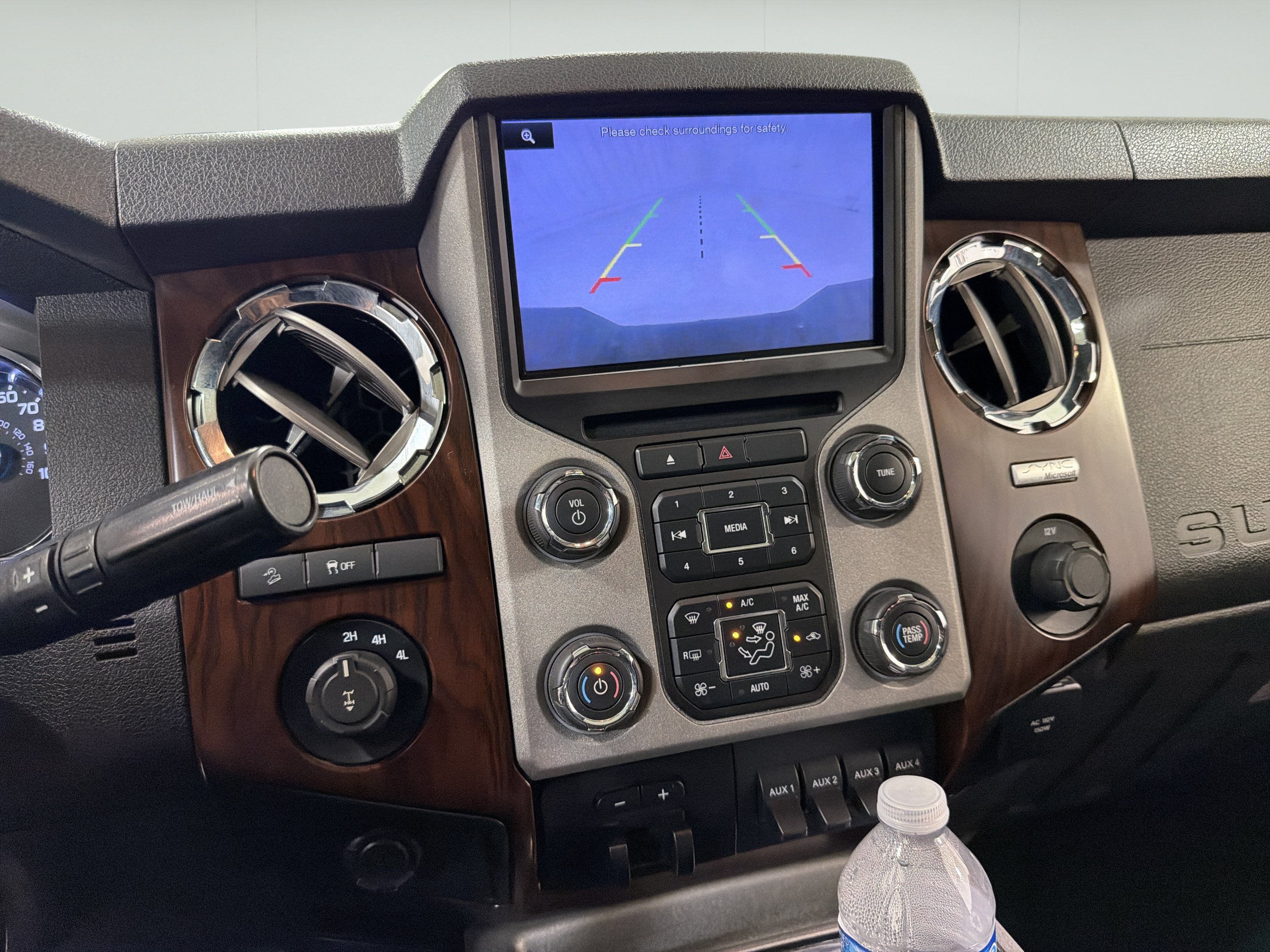 Used 2014 Ford F250 Lariat w/ Lariat Ultimate Package AWD/4WD image 18