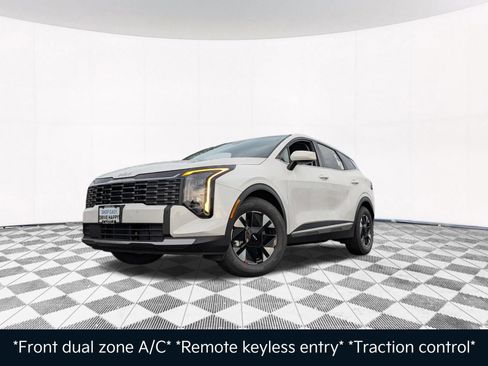 New 2027 Kia Sportage LX FWD image 2