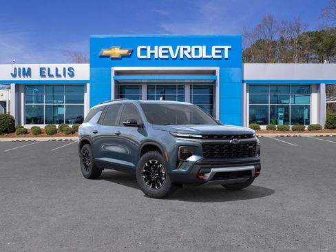 New 2026 Chevrolet Traverse Z71 w/ Driver Confidence Package image 2