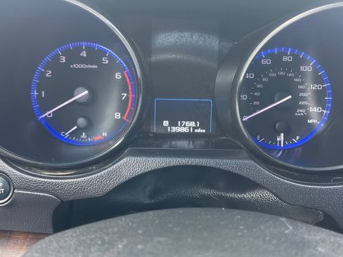 Used 2017 Subaru Outback 2.5i Limited AWD/4WD image 14