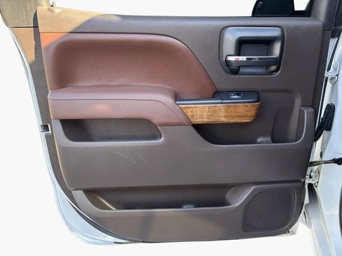 Used 2017 Chevrolet Silverado 1500 High Country image 22