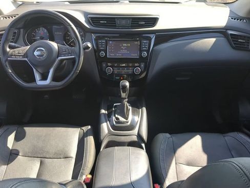 Used 2017 Nissan Rogue Sport SL w/ SL Premium Package FWD image 15