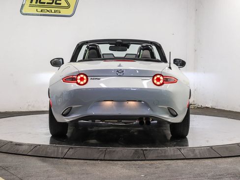 Used 2016 MAZDA MX-5 Miata Grand Touring RWD image 9