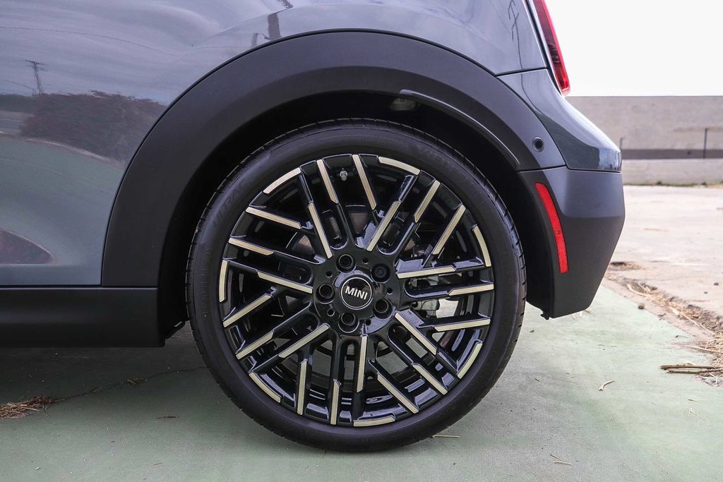 Used 2026 MINI Cooper S FWD image 19