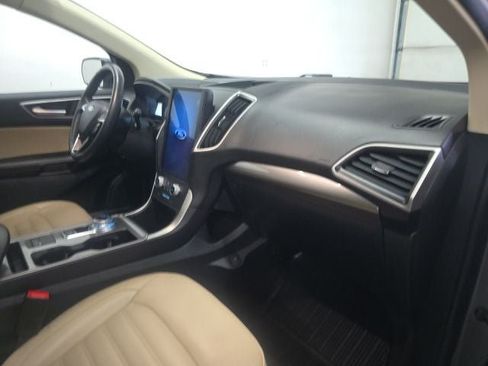 Used 2024 Ford Edge SEL w/ Convenience Package AWD/4WD image 5