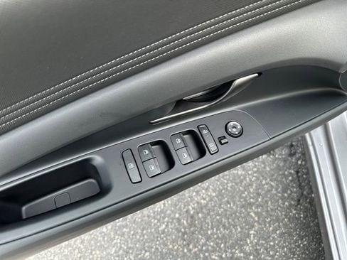 New 2026 Hyundai Elantra Sport FWD image 11