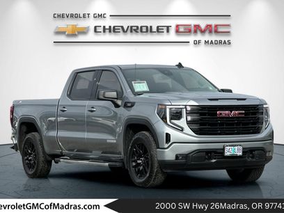 Used 2025 GMC Sierra 1500 Elevation w/ Preferred Package