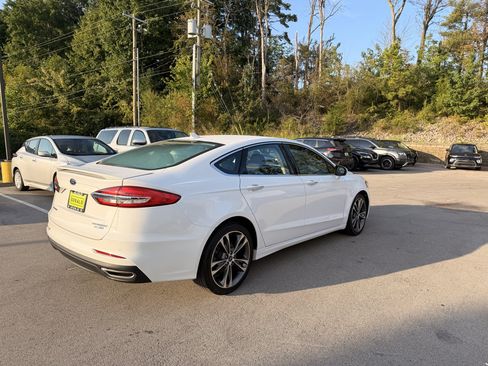 Used 2020 Ford Fusion Titanium AWD/4WD image 4