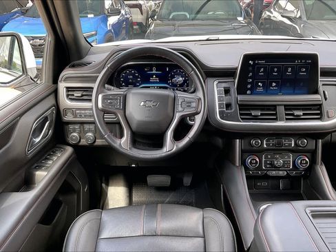 Used 2022 Chevrolet Suburban RST w/ Luxury Package image 7