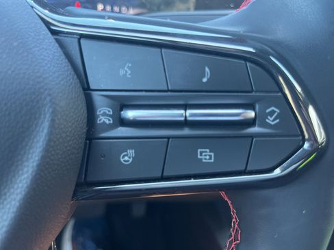 Used 2025 Chevrolet Equinox RS FWD image 20
