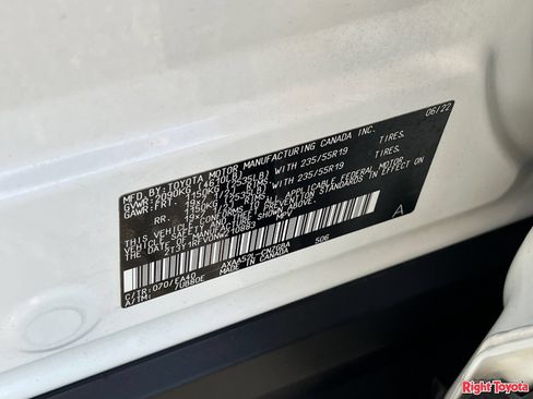 Used 2022 Toyota RAV4 Limited FWD image 34