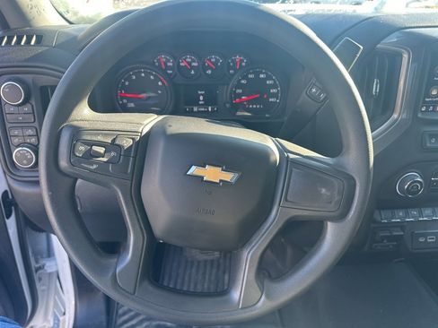 Used 2025 Chevrolet Silverado 2500 Custom w/ Custom Value Package image 13