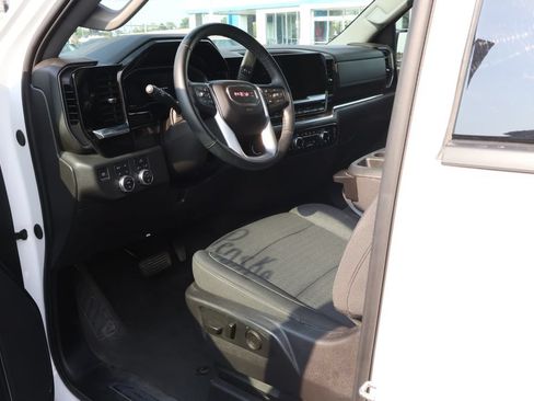 Used 2024 GMC Sierra 1500 Elevation w/ X31 Off-Road Package AWD/4WD image 8