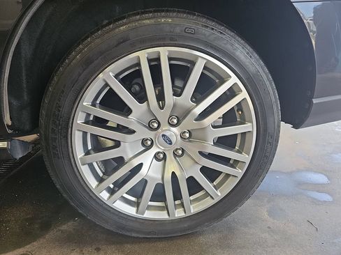 Used 2024 Ford Expedition Limited AWD/4WD image 33