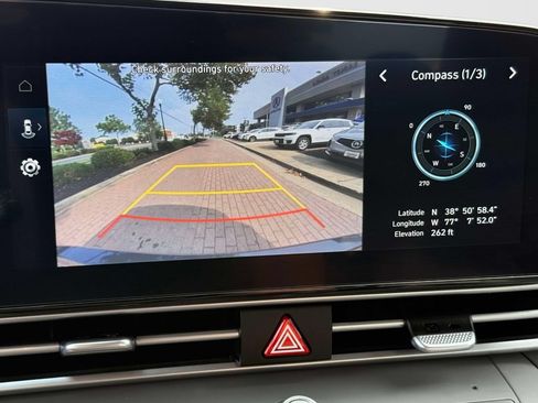 Used 2023 Hyundai Elantra SEL w/ Convenience Package FWD image 19