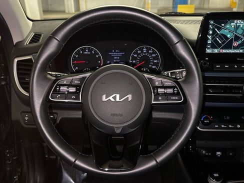 Certified 2023 Kia Seltos S w/ Navigation Package AWD/4WD image 25