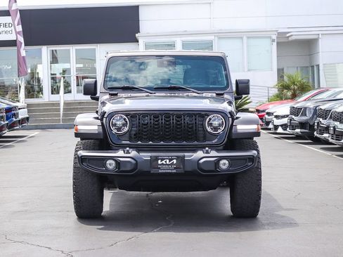 Used 2024 Jeep Wrangler Unlimited Sport AWD/4WD image 2