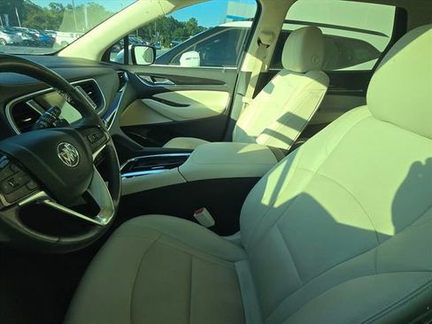 Used 2024 Buick Enclave Essence FWD image 18