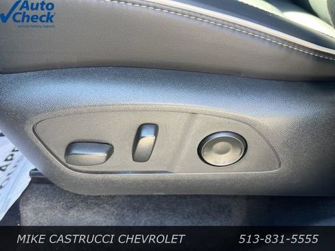 Used 2025 Buick Enclave Preferred AWD/4WD image 8