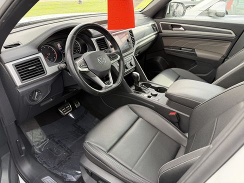 Used 2021 Volkswagen Atlas Cross Sport SE w/ Panoramic Sunroof Package AWD/4WD image 11