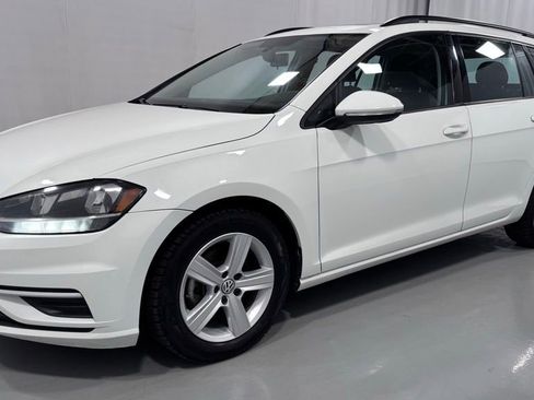 Used 2018 Volkswagen Golf SE FWD image 1