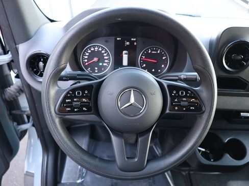 Used 2024 Mercedes-Benz Sprinter 2500 image 23