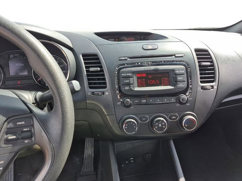 Used 2018 Kia Forte LX image 22