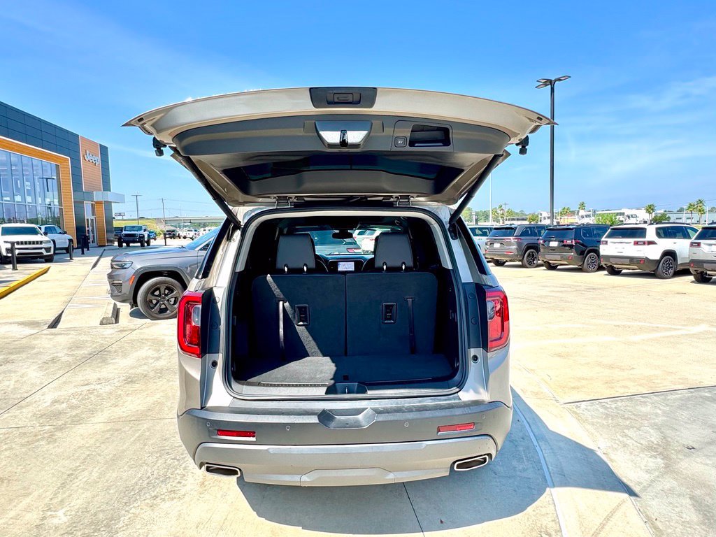 Used 2023 GMC Acadia AT4 w/ Technology Package AWD/4WD image 22