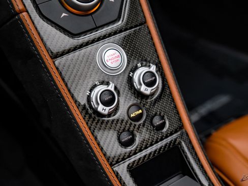 Used 2013 McLaren MP4-12C Spider image 64