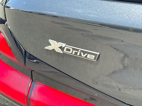 Used 2023 BMW M550i xDrive AWD/4WD image 10