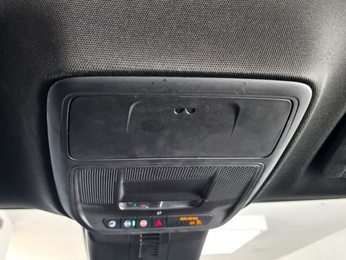 Used 2024 Chevrolet Traverse LT image 14