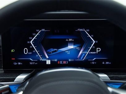 Used 2025 BMW i7 xDrive60 w/ Executive Package