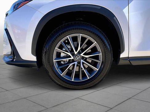 Used 2025 Lexus NX 250 FWD w/ Accessory Package (Z1) image 11