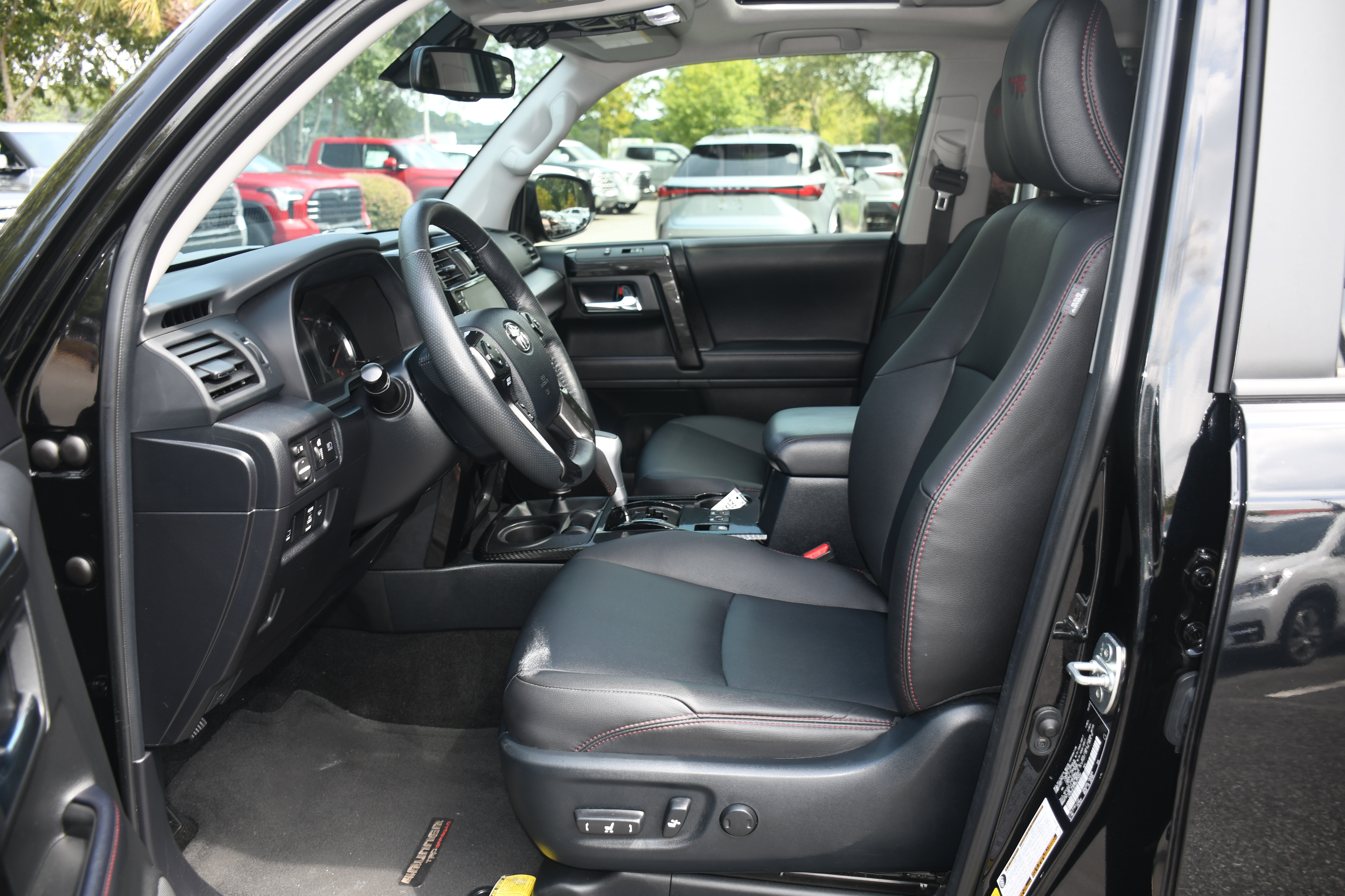Certified 2024 Toyota 4Runner TRD Off-Road Premium AWD/4WD image 9